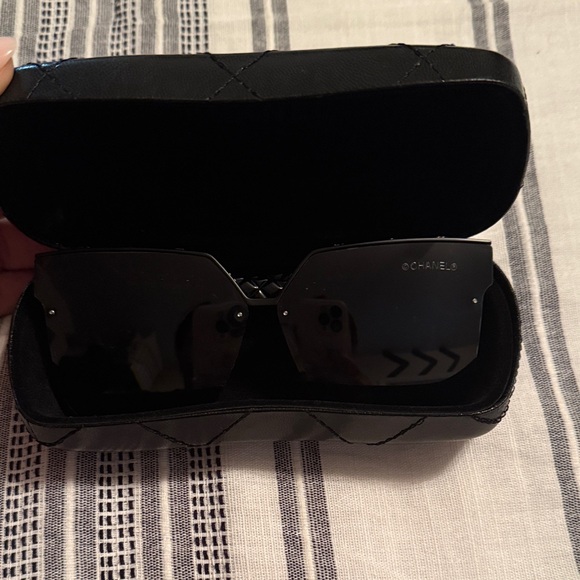 Designer inspired sunglasses - Picture 1 of 5